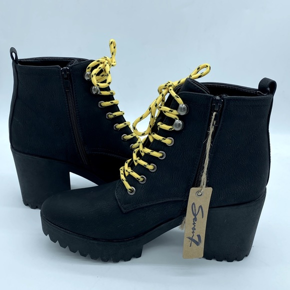 Seven7 Thick Heel Boot - Picture 1 of 7